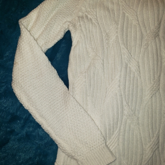 Sweater - Picture 2 of 3